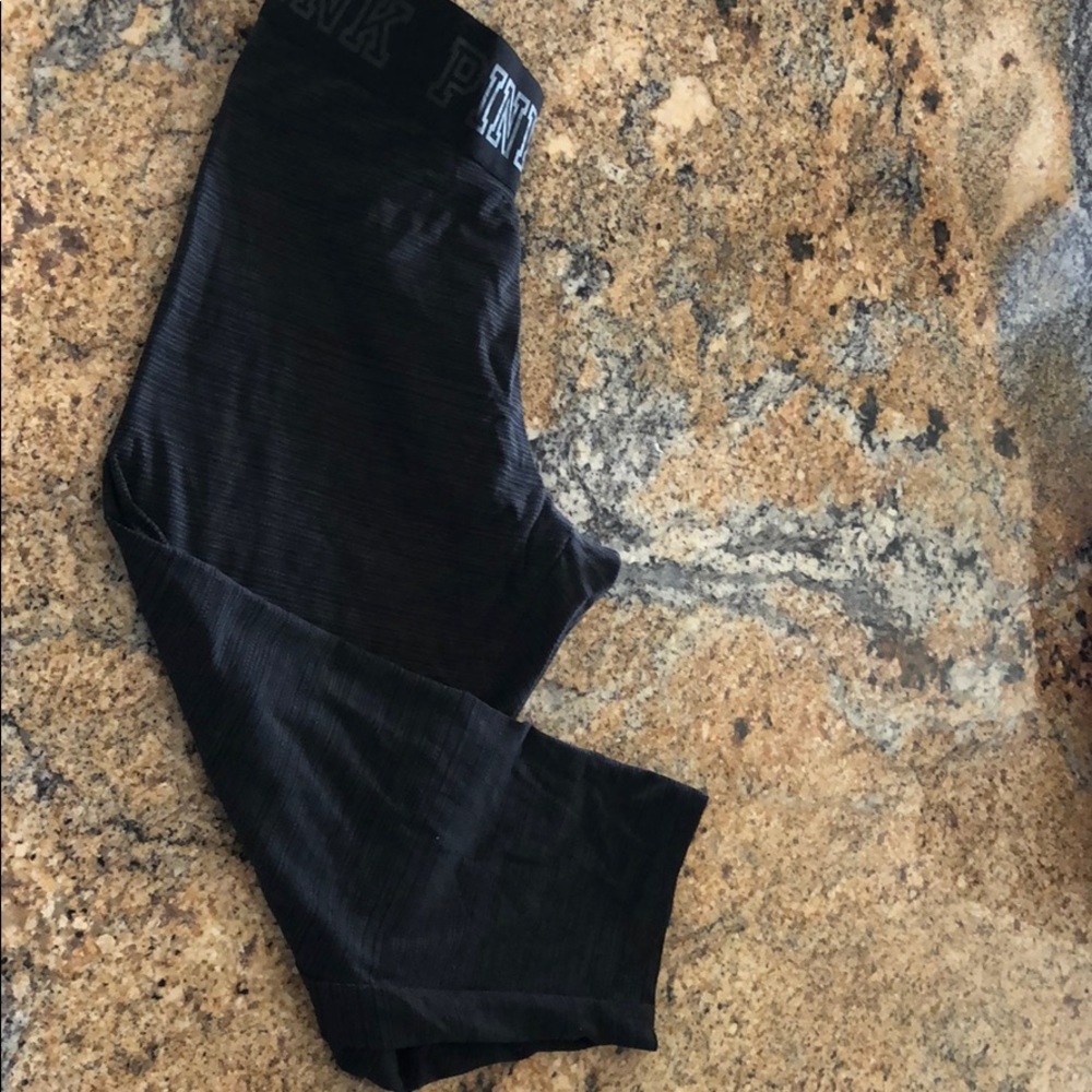 Black crop leggings